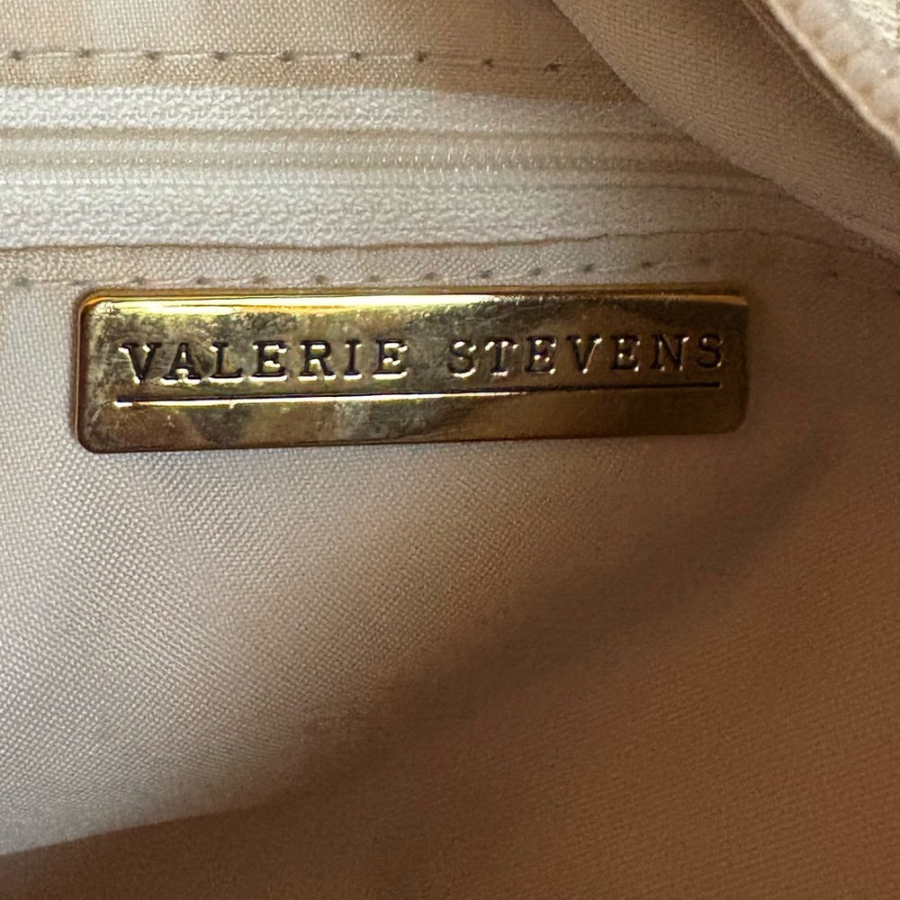 Valerie Stevens Cream Leather Bag  with Gold Accent - Picture 3 of 7